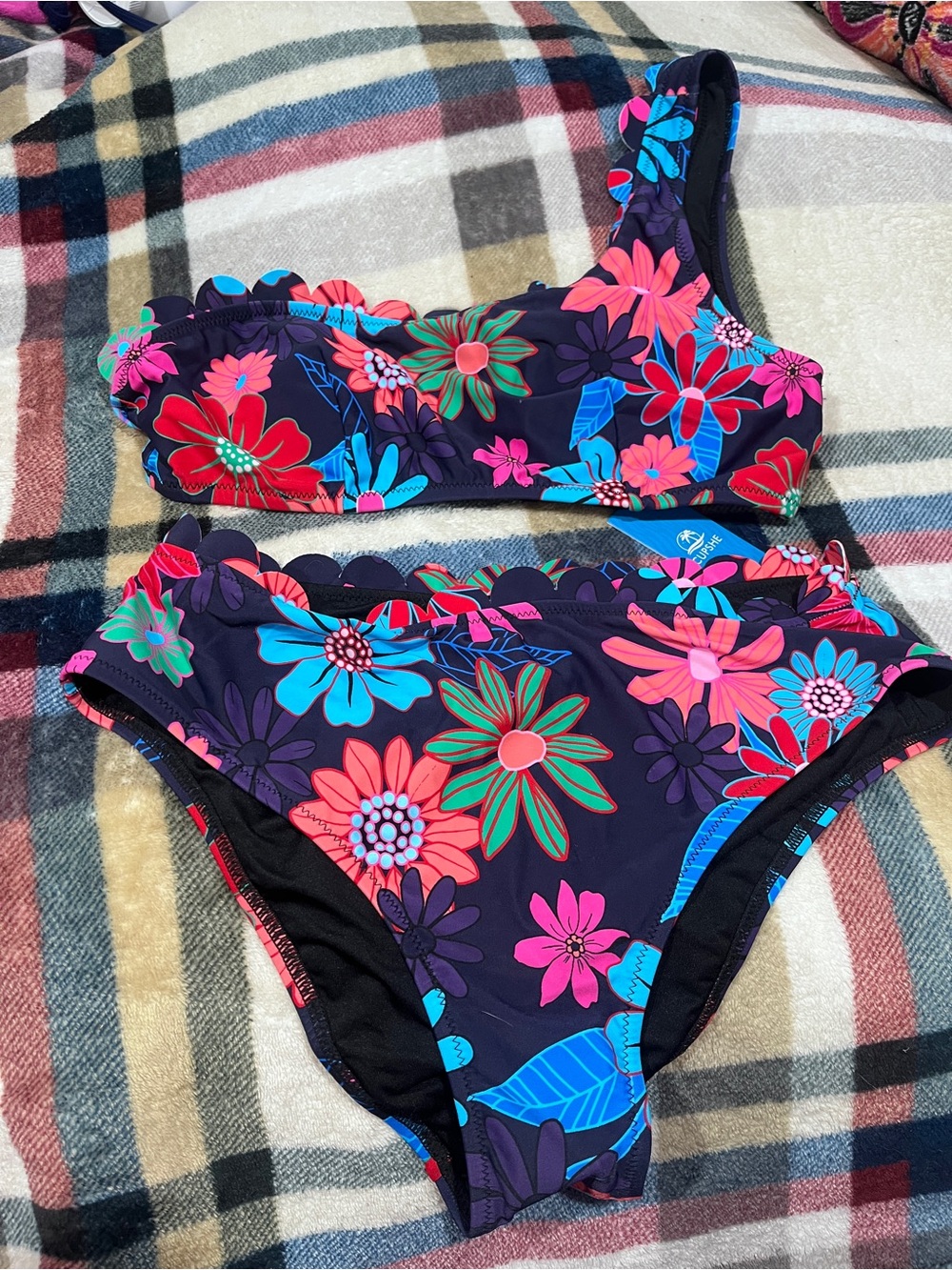 Cupshe Floral Two-Piece Swim Set - Vibrant Multicolor - size M